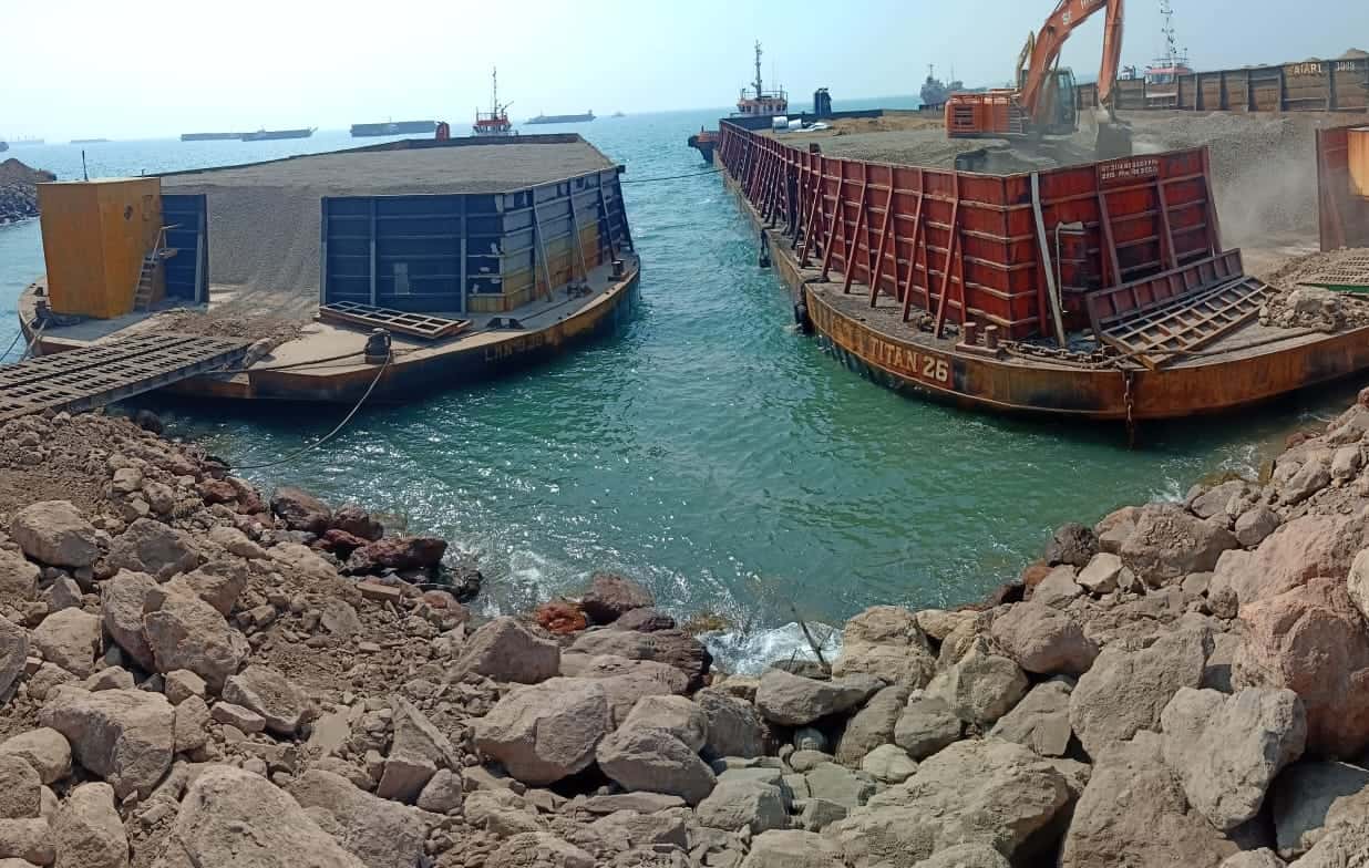 Barge_4